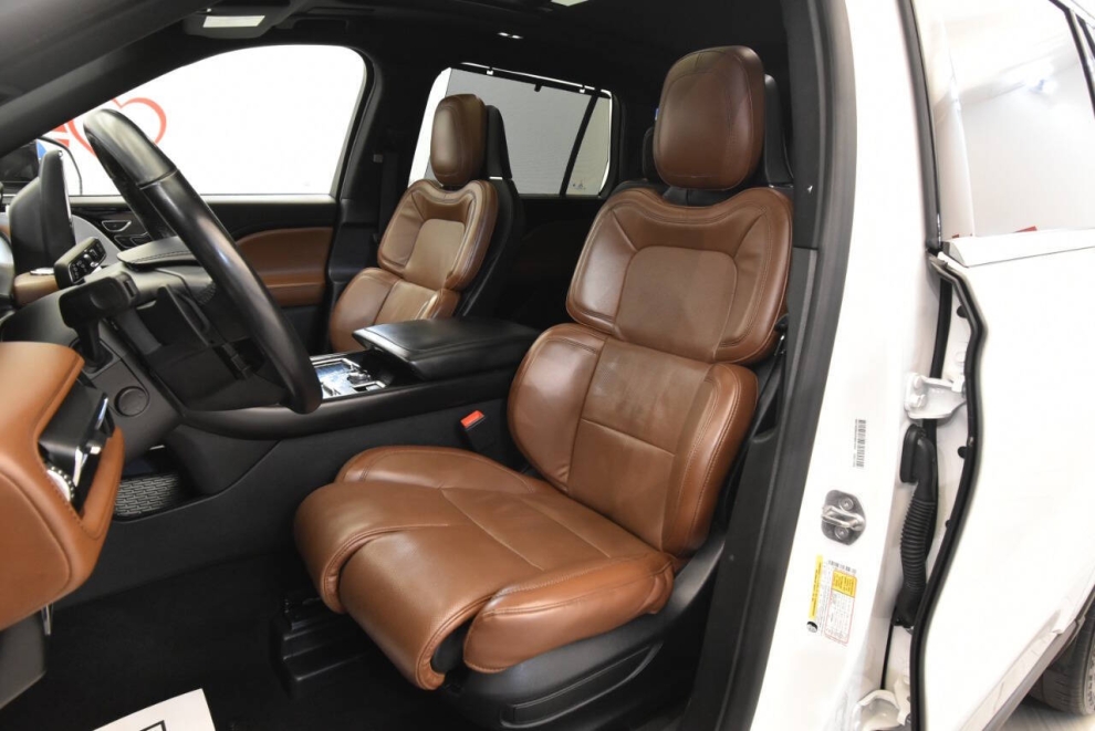 2020 Lincoln Aviator Reserve AWD 4dr SUV, White, Mileage: 55,629 - photo 9