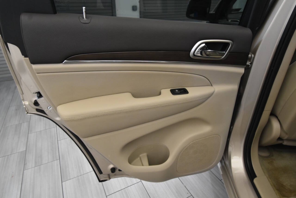 2015 Jeep Grand Cherokee Overland, Tan, Mileage: 97,623 - photo 13
