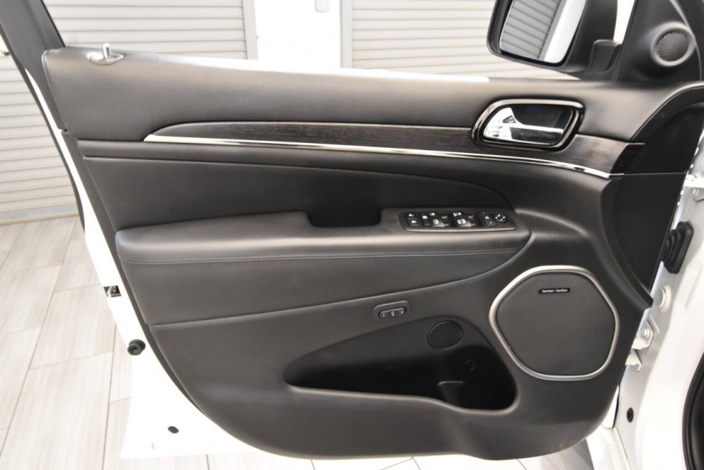 2019 Jeep Grand Cherokee High Altitude, White, Mileage: 97,817 - photo 10