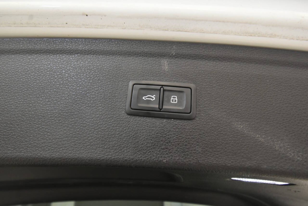 2022 Audi Q5 quattro S line Premium 45 TFSI AWD 4dr SUV, White, Mileage: 78,642 - photo 35