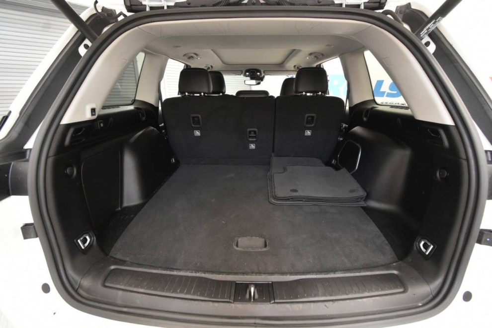 2024 Jeep Grand Cherokee 4XE, White, Mileage: 63,309 - photo 28