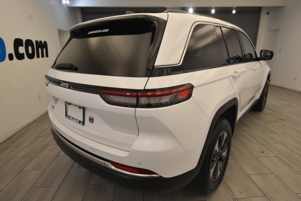 2024 Jeep Grand Cherokee 4XE, White, Mileage: 63,309 - photo 3