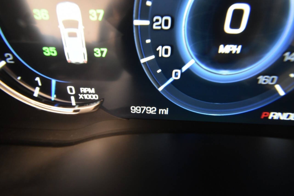 2019 Cadillac Escalade ESV Luxury 4x4 4dr SUV, Negro, Mileage: 99,762 - photo 29