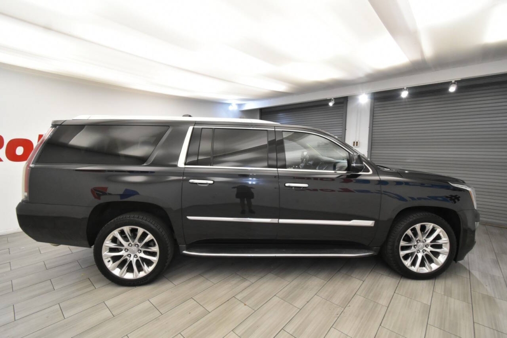 2019 Cadillac Escalade ESV Luxury 4x4 4dr SUV, Negro, Mileage: 99,762 - photo 5