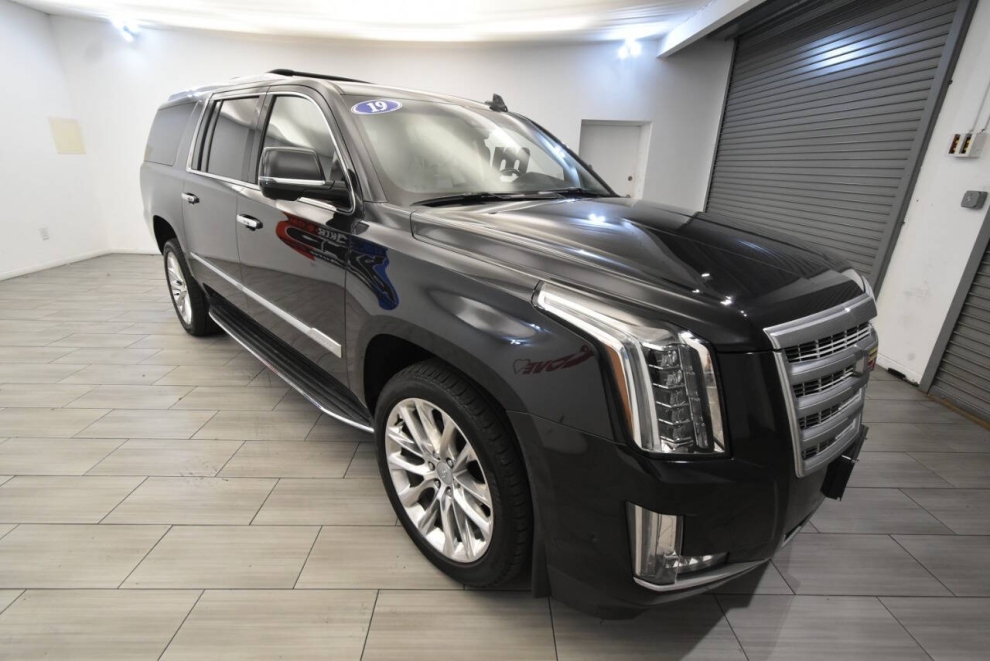 2019 Cadillac Escalade ESV Luxury 4x4 4dr SUV, Negro, Mileage: 99,762 - photo 6