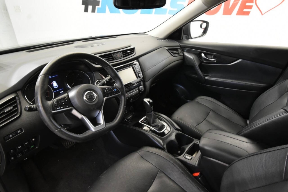 2020 Nissan Rogue sl, Negro, Mileage: 55,553 - photo 10