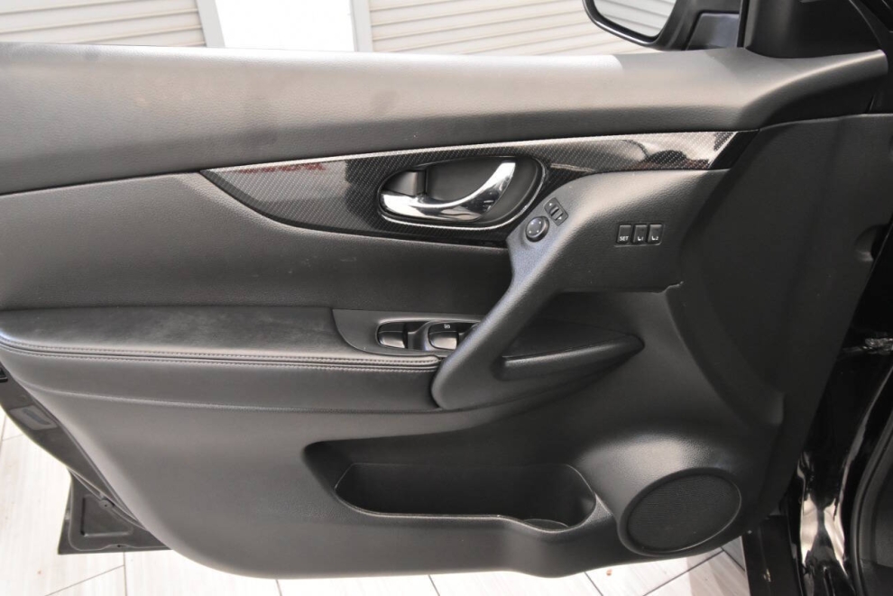 2020 Nissan Rogue sl, Negro, Mileage: 55,553 - photo 11
