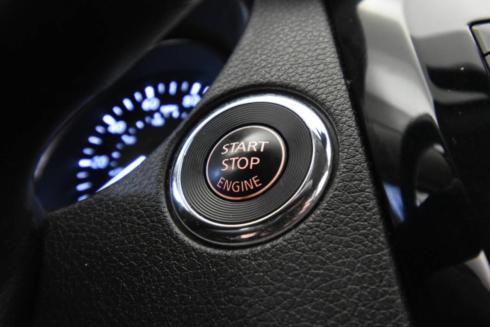 2020 Nissan Rogue sl, Negro, Mileage: 55,553 - photo 21