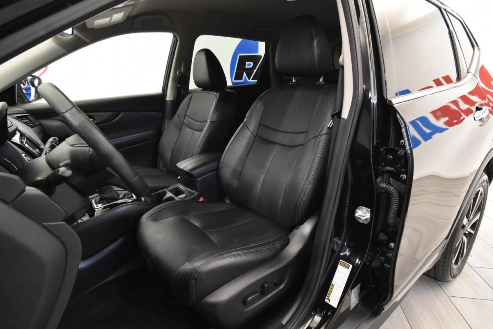2020 Nissan Rogue sl, Negro, Mileage: 55,553 - photo 9