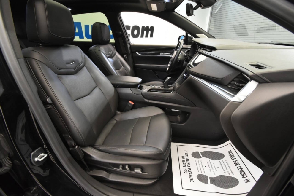 2021 Cadillac XT5 Premium Luxury 4dr SUV, Black, Mileage: 79,316 - photo 15