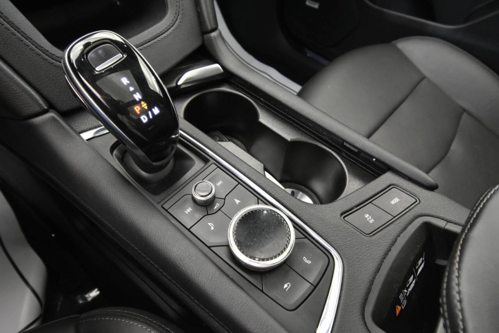 2021 Cadillac XT5 Premium Luxury 4dr SUV, Black, Mileage: 79,316 - photo 20