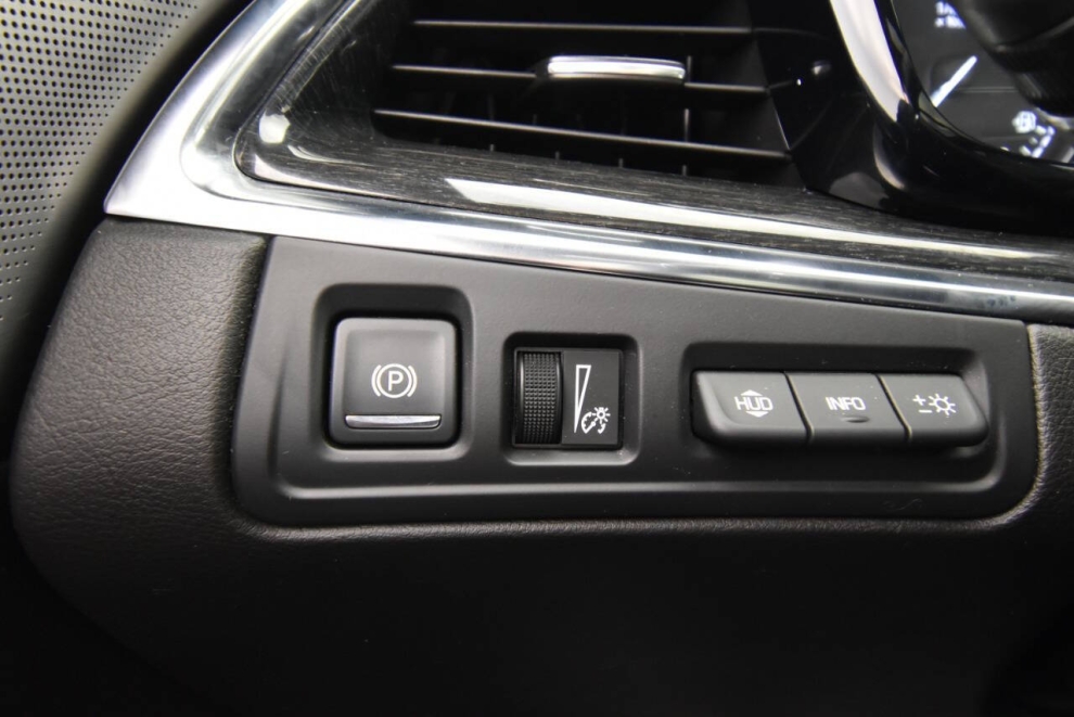 2021 Cadillac XT5 Premium Luxury 4dr SUV, Black, Mileage: 79,316 - photo 28