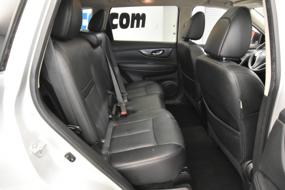 2016 Nissan Rogue SL, Silver, Mileage: 61,947 - photo 15