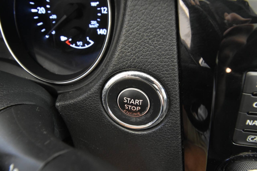2016 Nissan Rogue SL, Silver, Mileage: 61,947 - photo 18