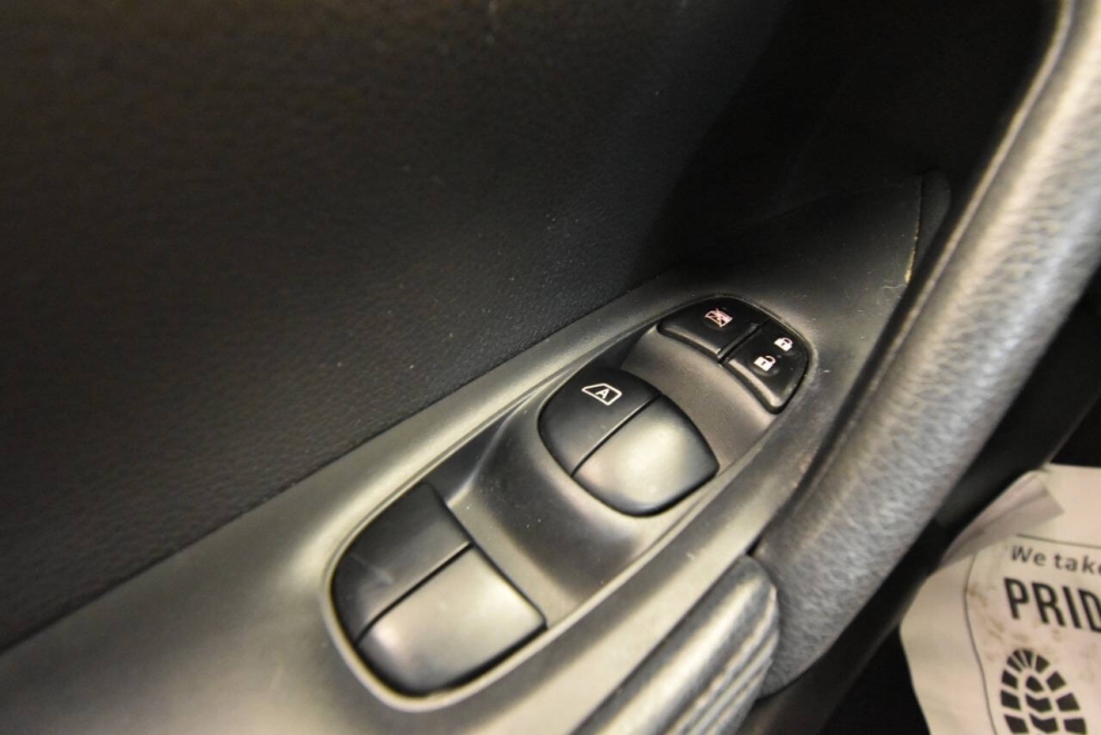 2016 Nissan Rogue SL, Silver, Mileage: 61,947 - photo 28