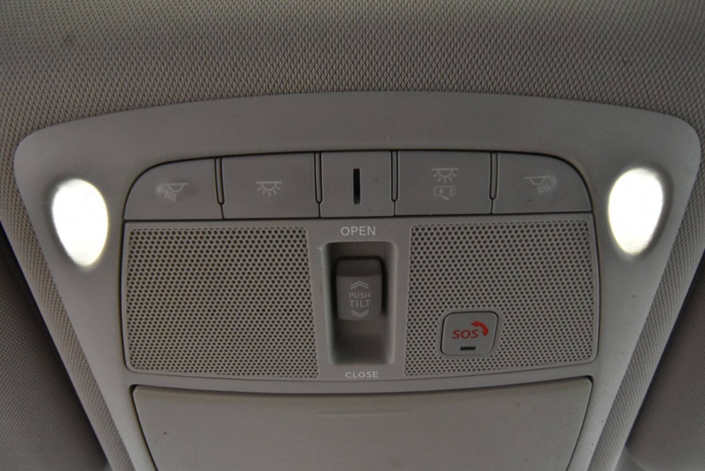 2016 Nissan Rogue SL, Silver, Mileage: 61,947 - photo 29