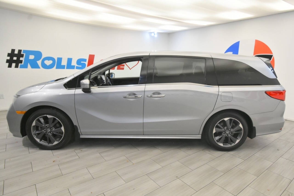 2022 Honda Odyssey Elite 4dr Mini Van, Silver, Mileage: 53,428 - photo 1