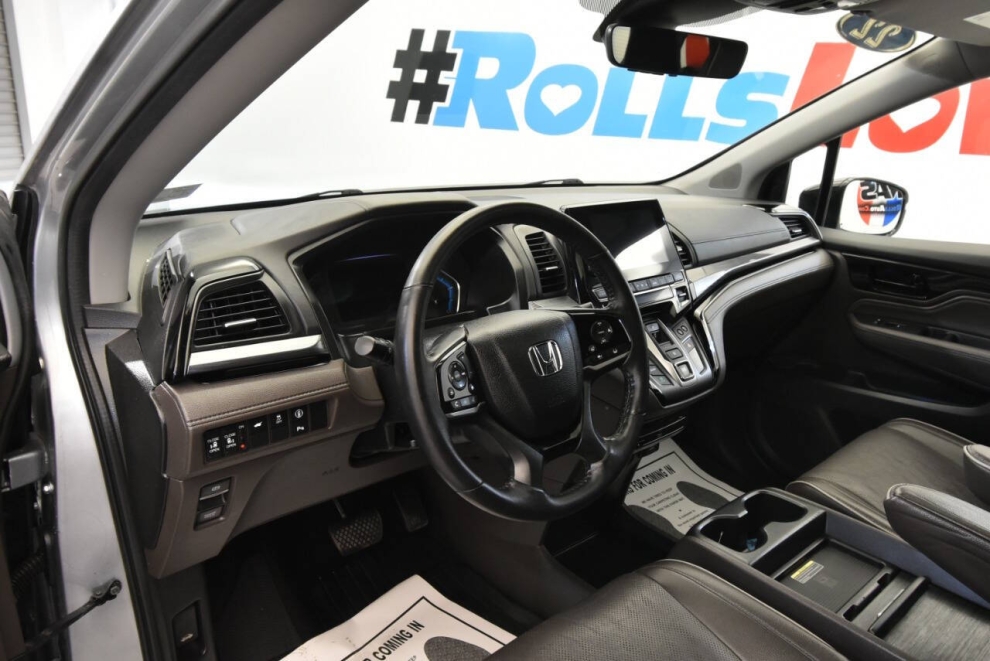 2022 Honda Odyssey Elite 4dr Mini Van, Silver, Mileage: 53,428 - photo 11