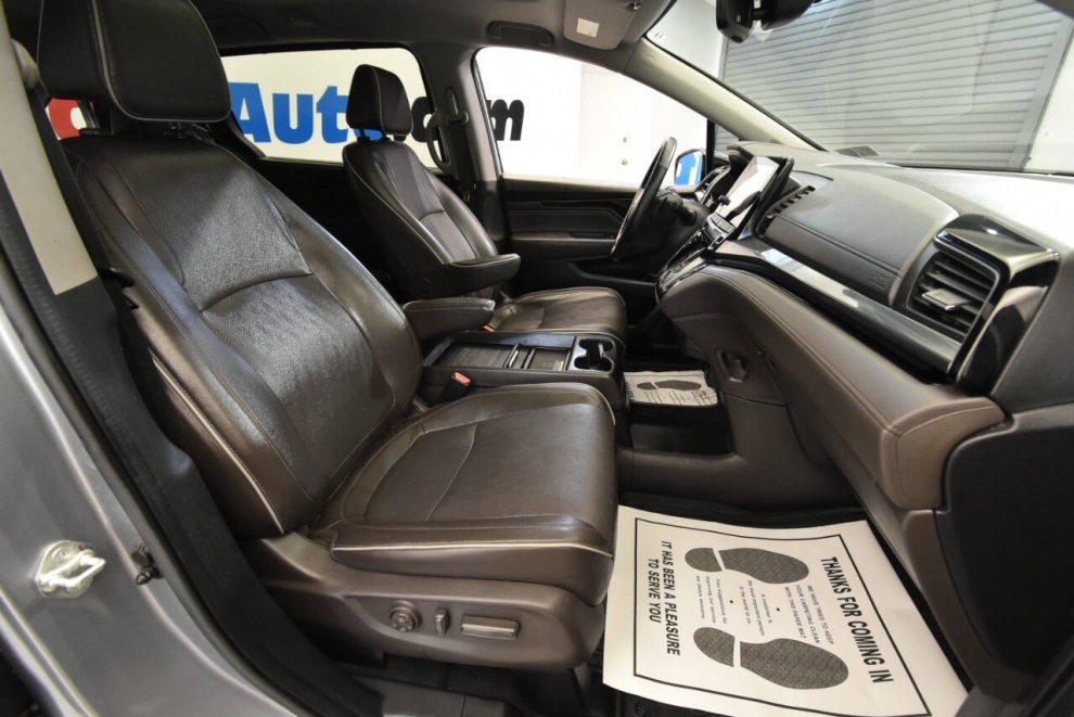2022 Honda Odyssey Elite 4dr Mini Van, Silver, Mileage: 53,428 - photo 16