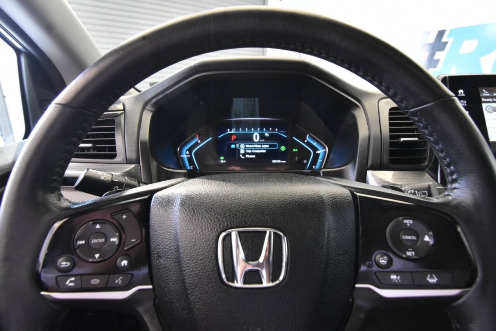 2022 Honda Odyssey Elite 4dr Mini Van, Silver, Mileage: 53,428 - photo 26