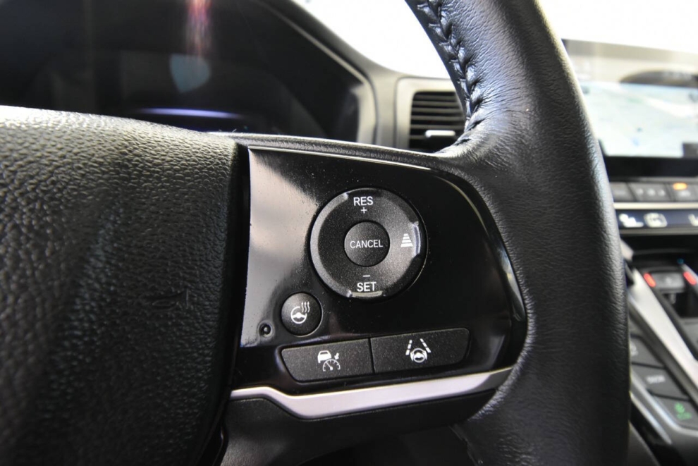 2022 Honda Odyssey Elite 4dr Mini Van, Silver, Mileage: 53,428 - photo 28
