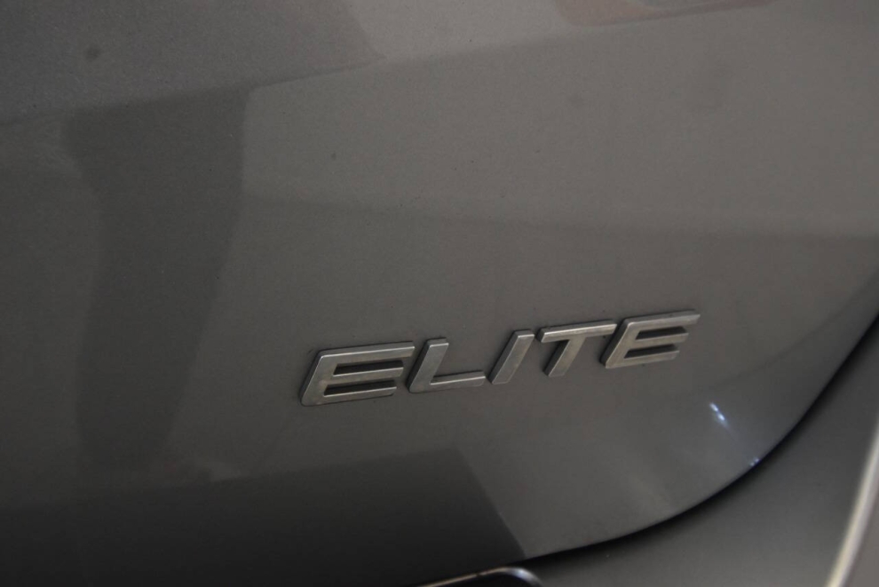 2022 Honda Odyssey Elite 4dr Mini Van, Silver, Mileage: 53,428 - photo 34