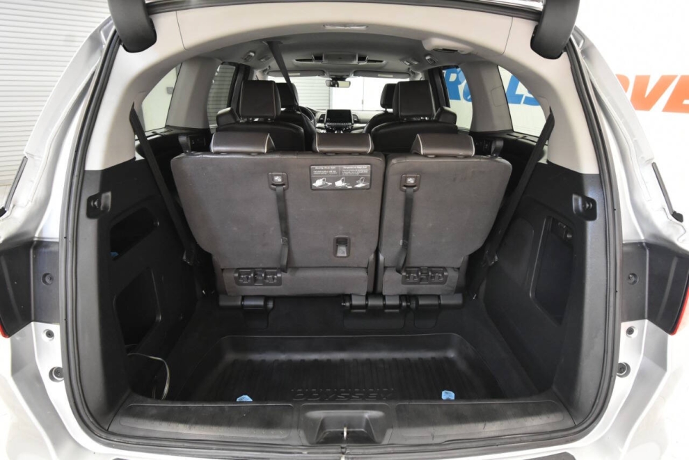 2022 Honda Odyssey Elite 4dr Mini Van, Silver, Mileage: 53,428 - photo 35