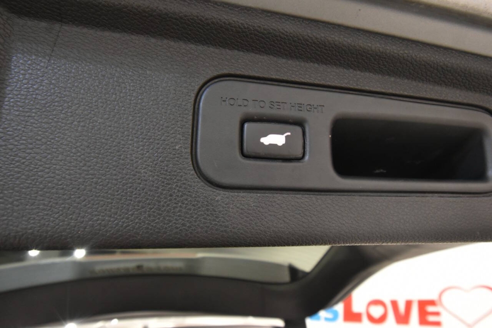 2022 Honda Odyssey Elite 4dr Mini Van, Silver, Mileage: 53,428 - photo 36