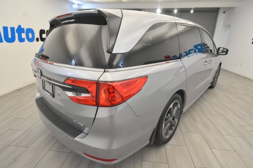 2022 Honda Odyssey Elite 4dr Mini Van, Silver, Mileage: 53,428 - photo 4