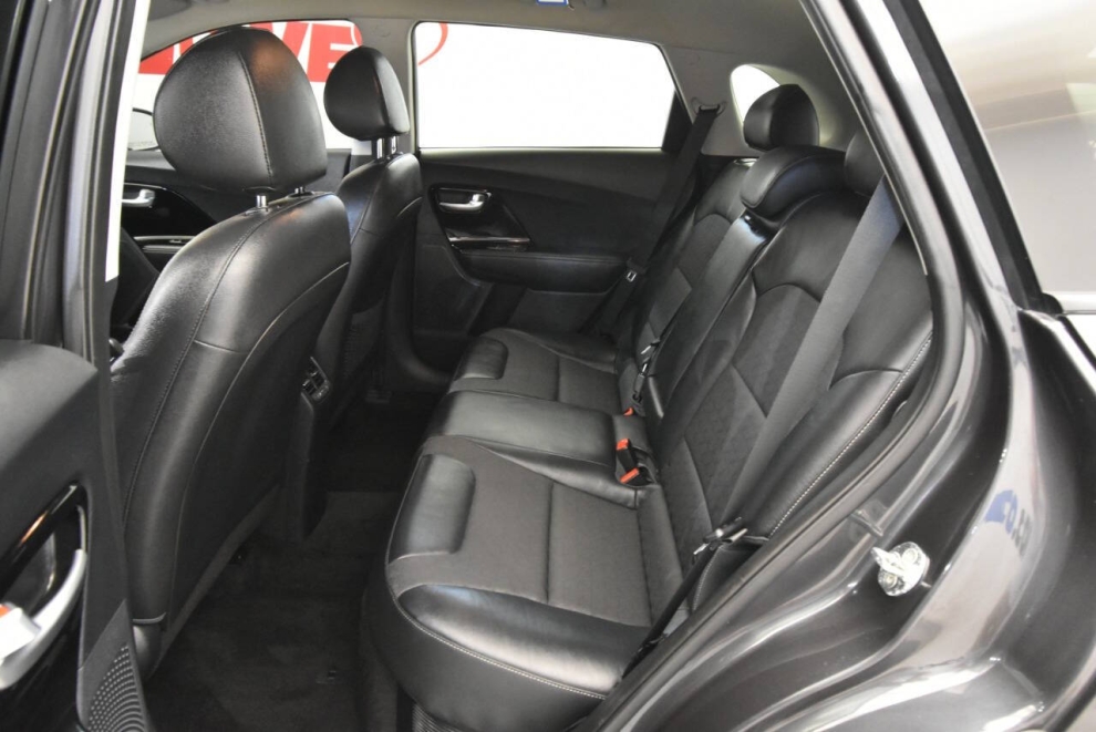 2019 Kia Niro S Touring, Gray, Mileage: 79,040 - photo 12