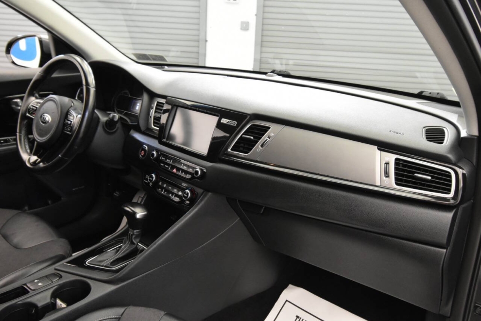 2019 Kia Niro S Touring, Gray, Mileage: 79,040 - photo 14