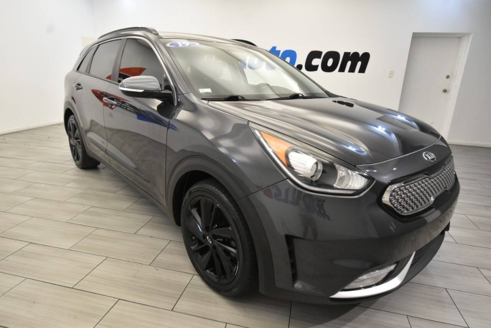 2019 Kia Niro S Touring, Gray, Mileage: 79,040 - photo 6