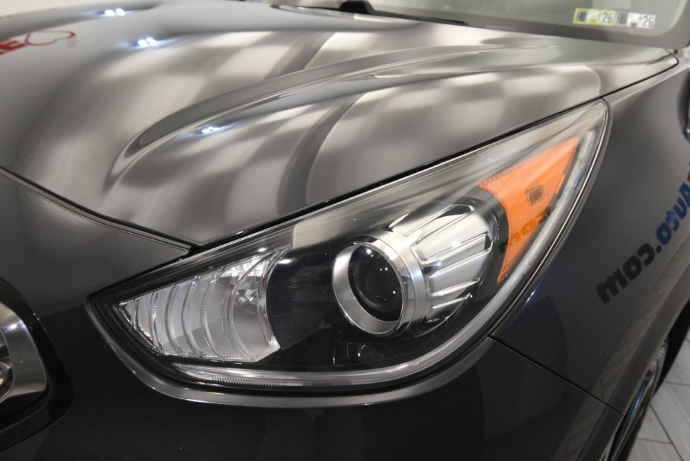 2019 Kia Niro S Touring, Gray, Mileage: 79,040 - photo 7