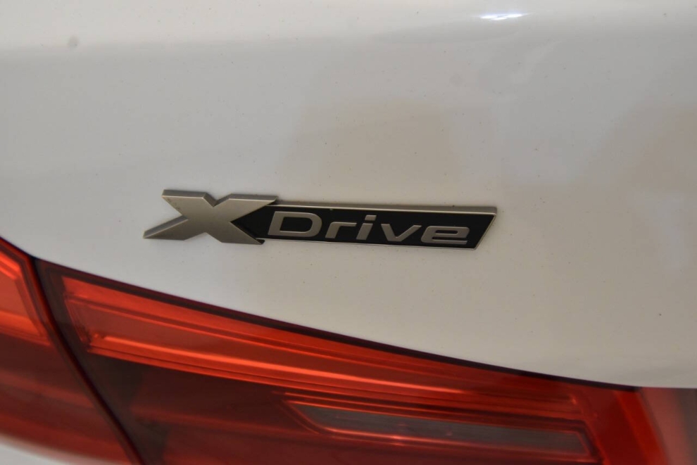 2018 BMW 5 Series M550i xDrive AWD 4dr Sedan, White, Mileage: 43,903 - photo 29