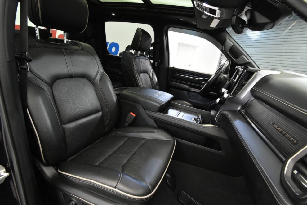 2019 RAM 1500 Limited 4x4 4dr Crew Cab 5.6 ft. SB Pickup, Gray, Mileage: 12,871 - photo 13