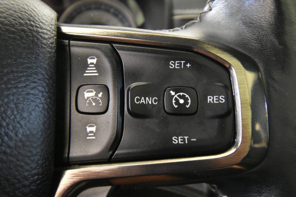 2019 RAM 1500 Limited 4x4 4dr Crew Cab 5.6 ft. SB Pickup, Gray, Mileage: 12,871 - photo 24
