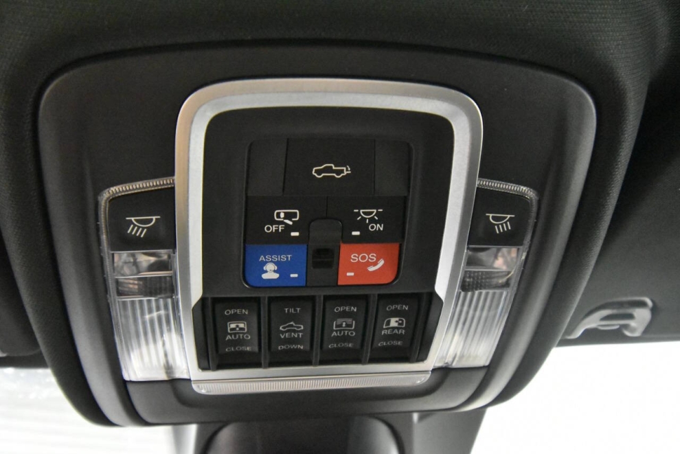 2019 RAM 1500 Limited 4x4 4dr Crew Cab 5.6 ft. SB Pickup, Gray, Mileage: 12,871 - photo 25