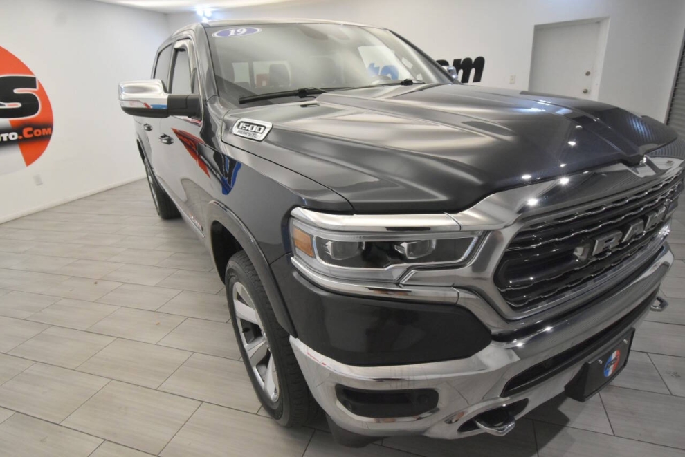 2019 RAM 1500 Limited 4x4 4dr Crew Cab 5.6 ft. SB Pickup, Gray, Mileage: 12,871 - photo 6