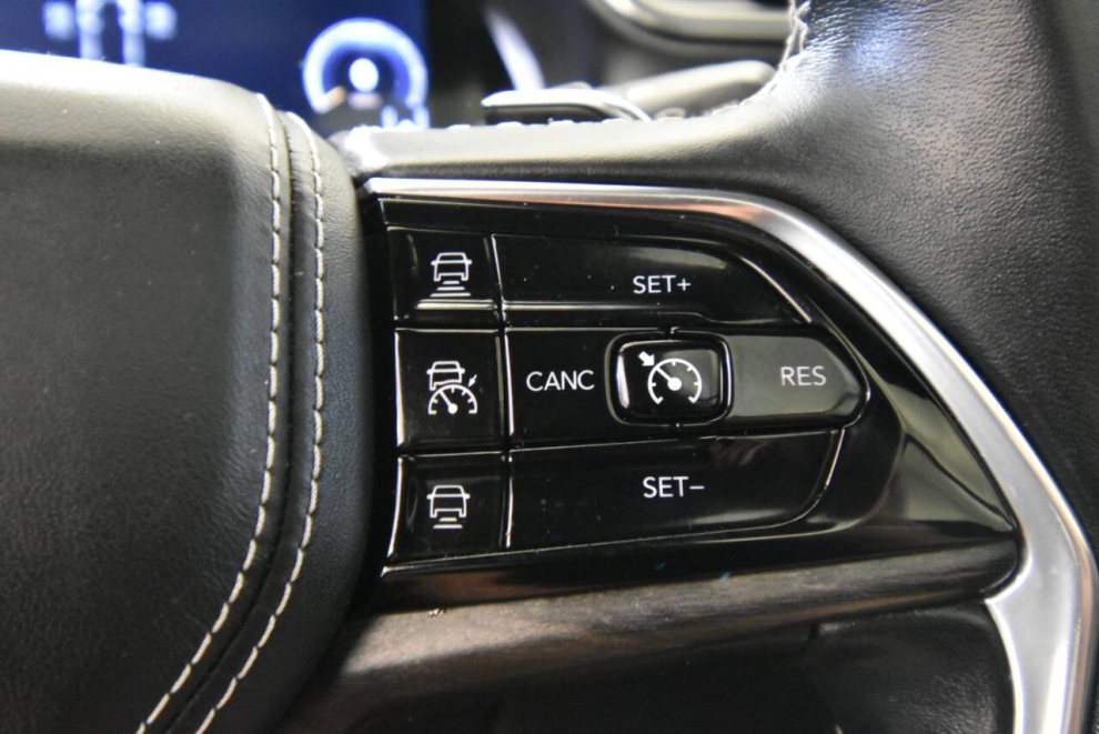 2021 Jeep Grand Cherokee L Overland 4x4 4dr SUV, Black, Mileage: 91,615 - photo 26