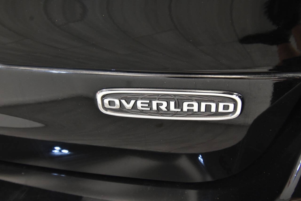 2021 Jeep Grand Cherokee L Overland 4x4 4dr SUV, Black, Mileage: 91,615 - photo 30
