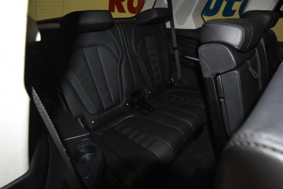 2020 BMW X7 xDrive40i AWD 4dr Sports Activity Vehicle, White, Mileage: 58,239 - photo 17