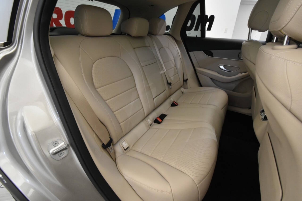 2019 Mercedes-Benz GLC GLC 350e 4MATIC AWD 4dr SUV, Gold, Mileage: 36,690 - photo 13