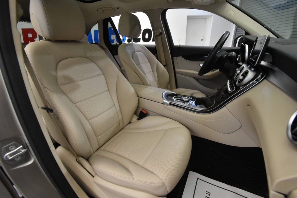2019 Mercedes-Benz GLC GLC 350e 4MATIC AWD 4dr SUV, Gold, Mileage: 36,690 - photo 14