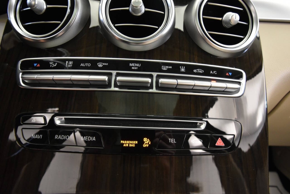 2019 Mercedes-Benz GLC GLC 350e 4MATIC AWD 4dr SUV, Gold, Mileage: 36,690 - photo 18