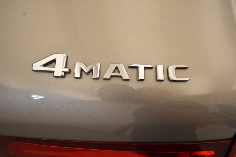 2019 Mercedes-Benz GLC GLC 350e 4MATIC AWD 4dr SUV, Gold, Mileage: 36,690 - photo 30