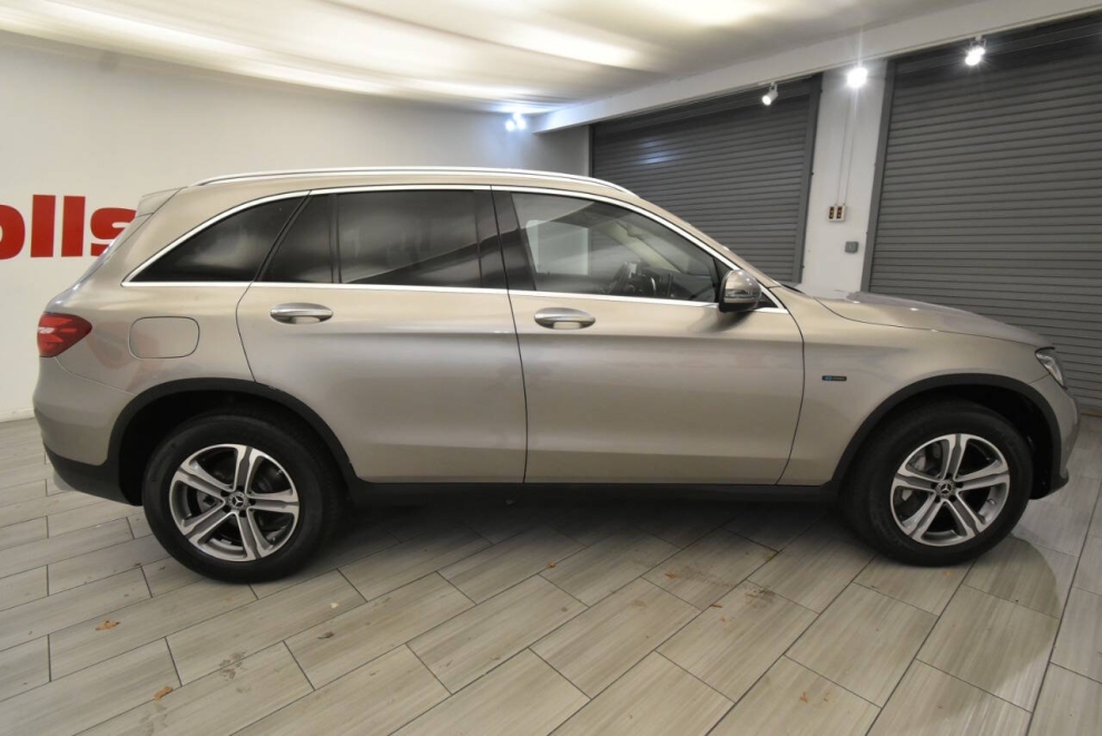 2019 Mercedes-Benz GLC GLC 350e 4MATIC AWD 4dr SUV, Gold, Mileage: 36,690 - photo 5