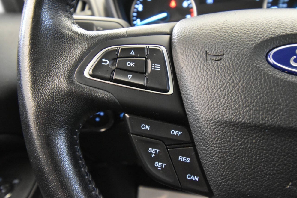 2022 Ford EcoSport SES AWD 4dr Crossover, Silver, Mileage: 51,132 - photo 23