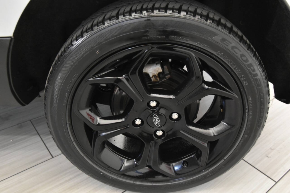 2022 Ford EcoSport SES AWD 4dr Crossover, Silver, Mileage: 51,132 - photo 9