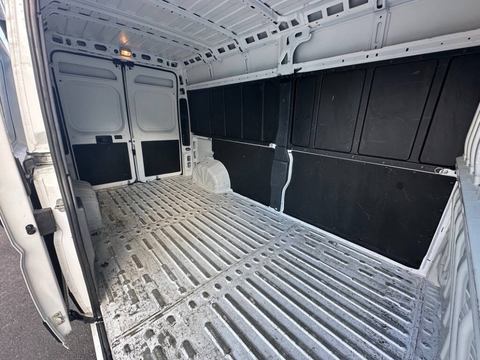 2023 RAM ProMaster 2500 159 WB 3dr High Roof Cargo Van, Blanco, Mileage: 61,387 - photo 12