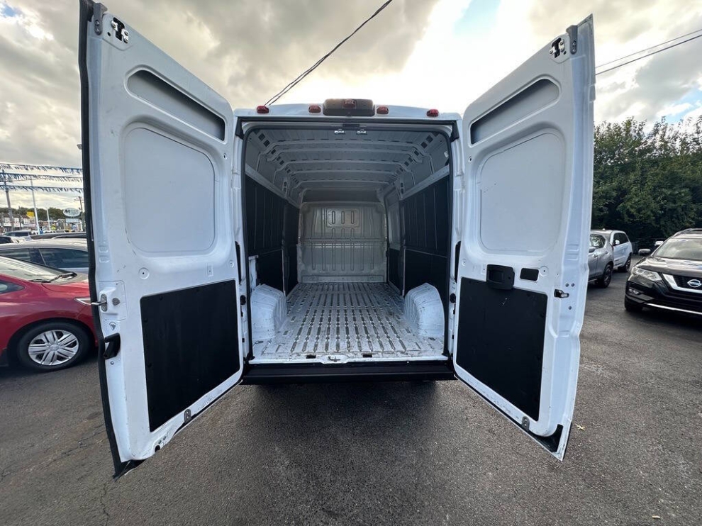 2023 RAM ProMaster 2500 159 WB 3dr High Roof Cargo Van, Blanco, Mileage: 61,387 - photo 13